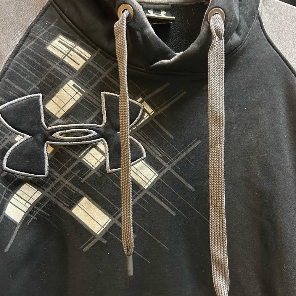 HOODIE / Under Armour HOODIE gender neutral Black and Gray Sweatershirt